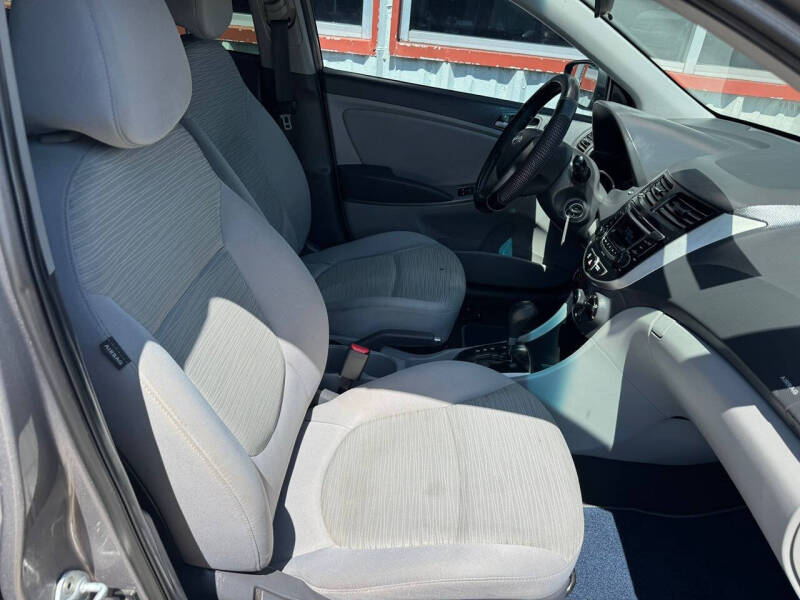 2017 Hyundai Accent Value Edition