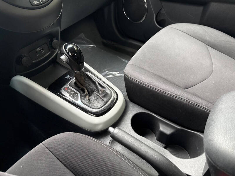 2012 Kia Soul +