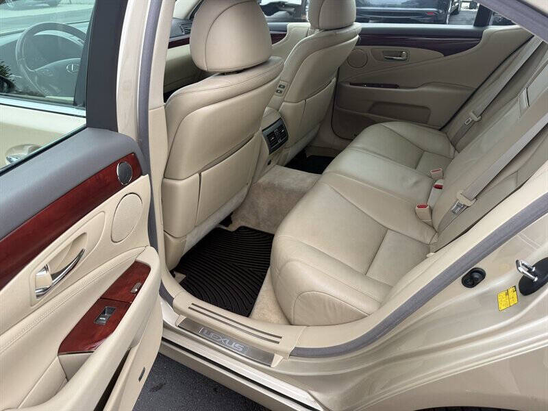 2007 Lexus LS 460