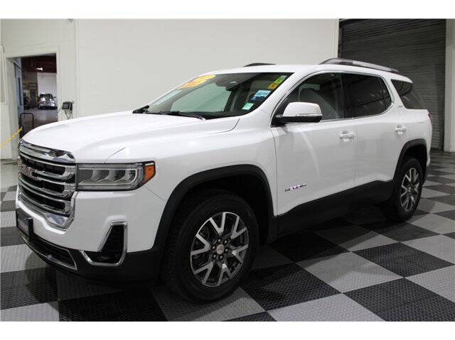 2023 GMC Acadia SLT