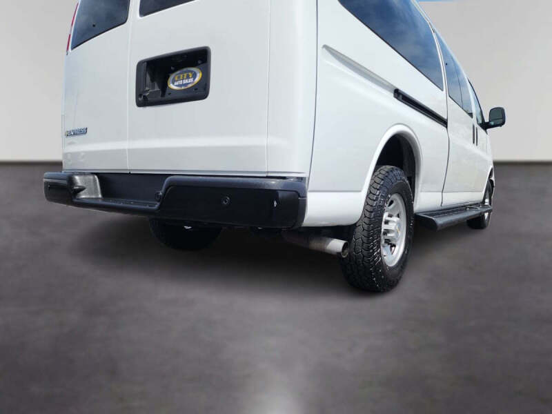 2023 Chevrolet Express LS 3500