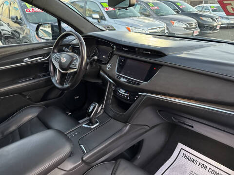 2017 Cadillac XT5 Platinum