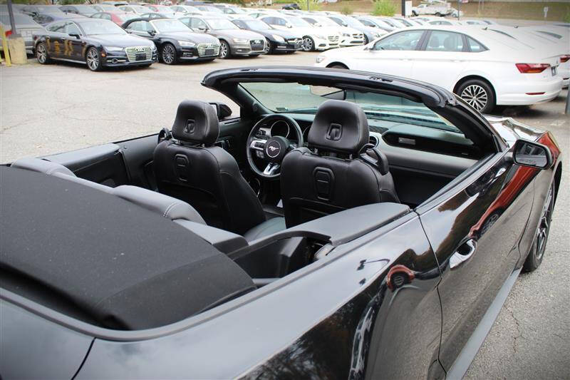 2021 Ford Mustang EcoBoost