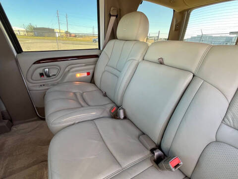 2000 Cadillac Escalade