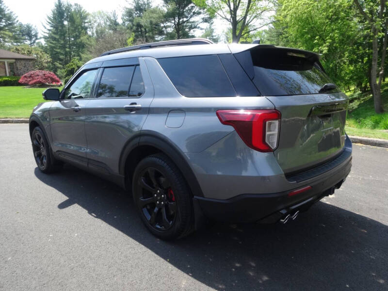 2022 Ford Explorer ST