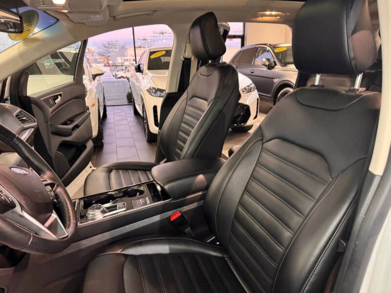 2020 Ford Edge