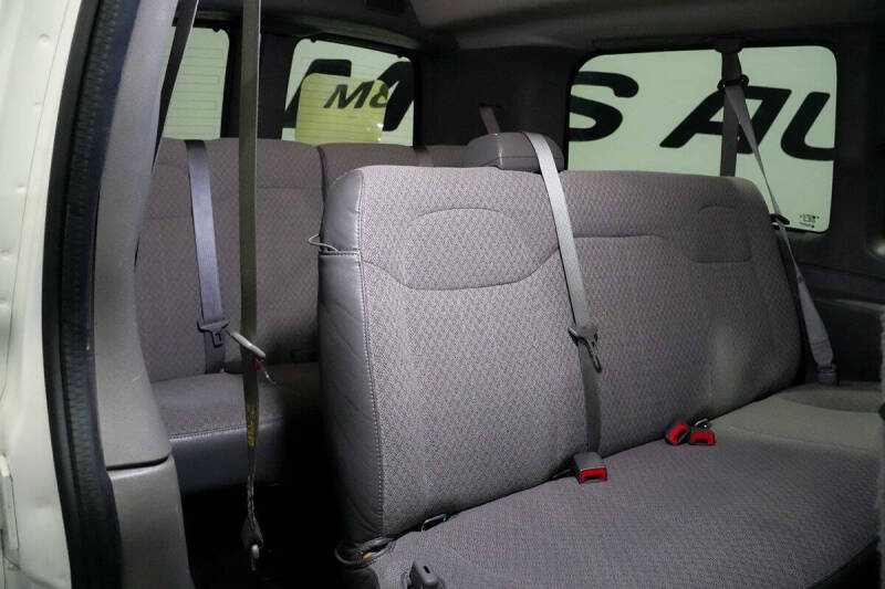 2017 Chevrolet Express LT 3500