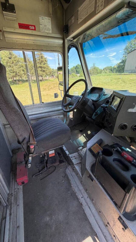 2014 Freightliner MT45 Chassis