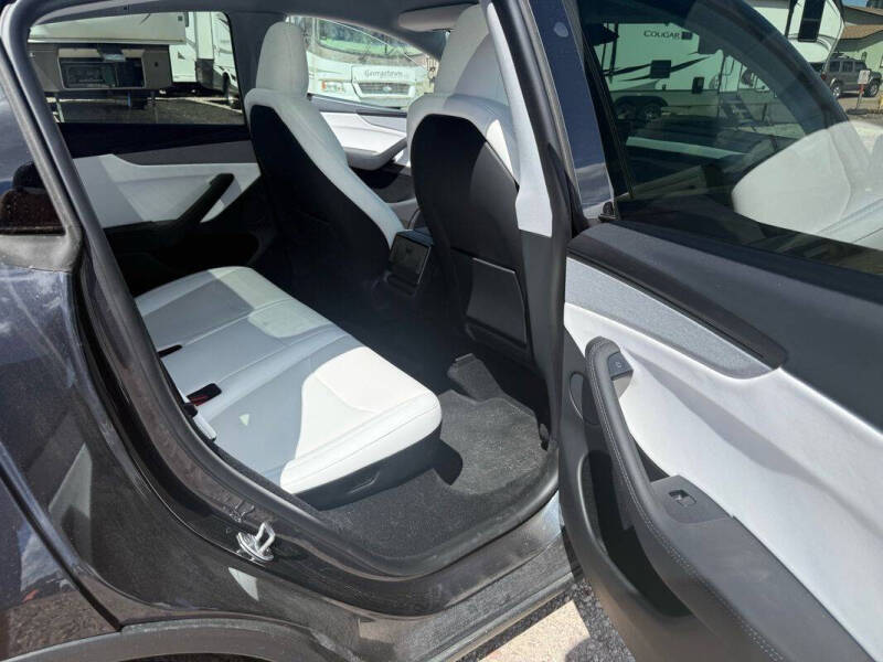 2026 Tesla Model Y Premium