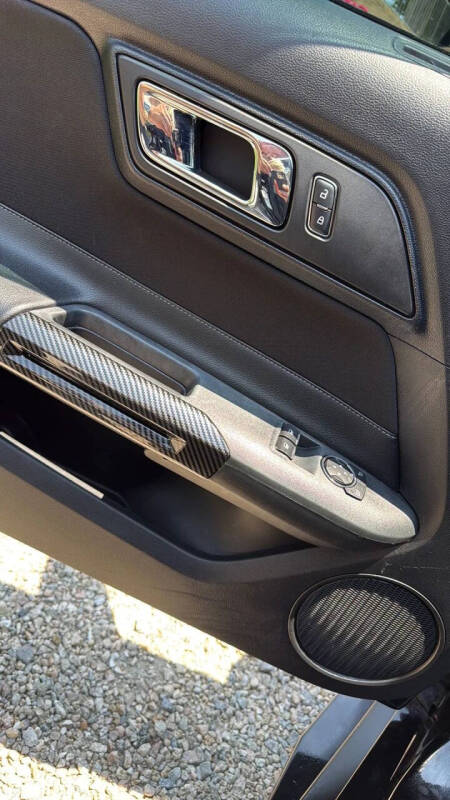 2016 Ford Mustang V6