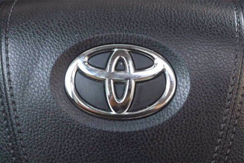 2017 Toyota Sienna SE 8-Passenger