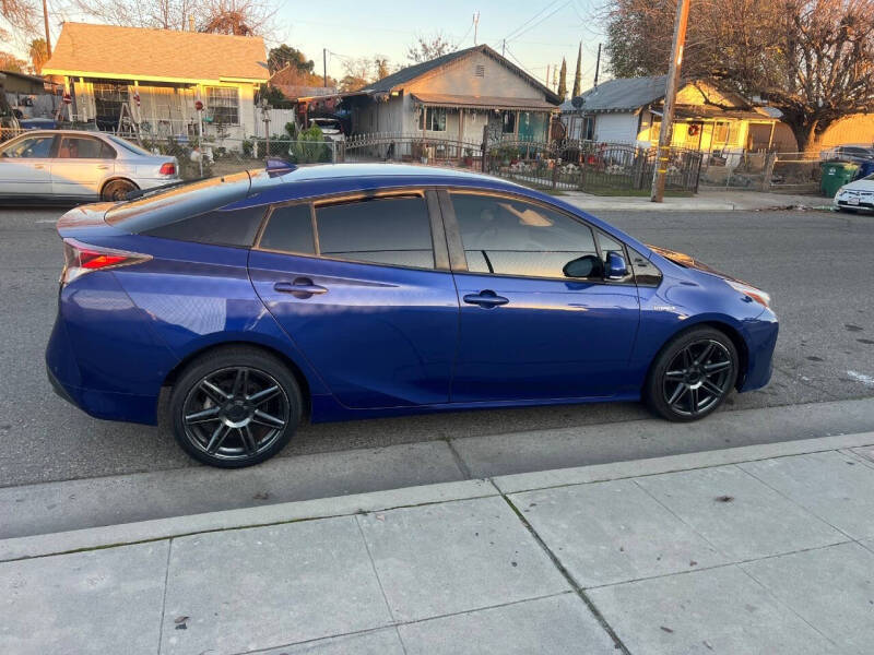 2017 Toyota Prius Two