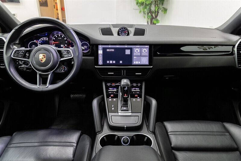 2021 Porsche Cayenne Coupe