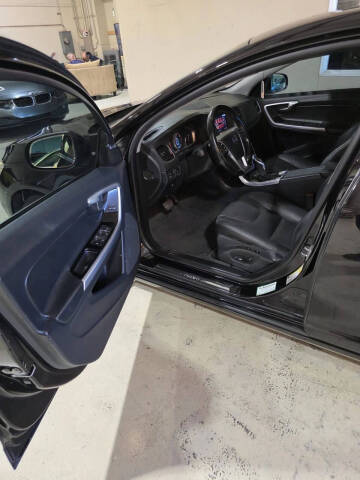 2015 Volvo S60 T5 Drive-E Platinum