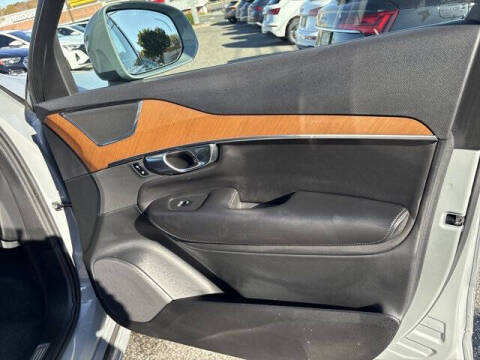 2025 Volvo XC90 B6 Plus Bright Theme 7P