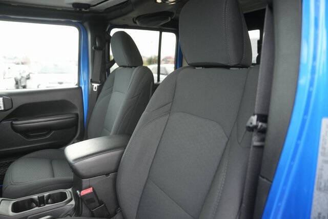 2021 Jeep Gladiator Willys