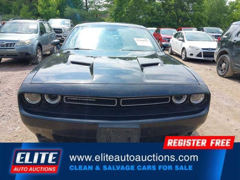 2016 Dodge Challenger SXT
