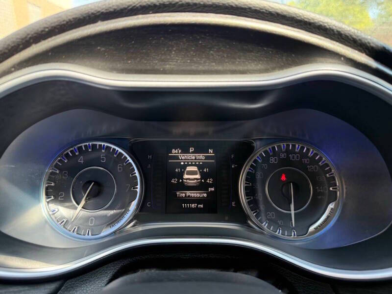 2016 Chrysler 200 Limited