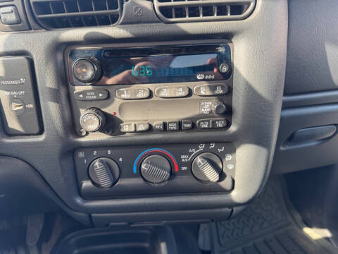 2003 Chevrolet S-10 LS