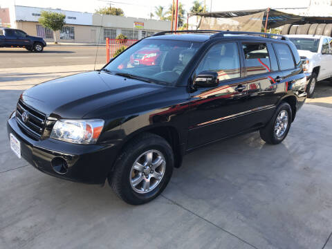 2005 Toyota Highlander for sale at Auto Emporium in Wilmington CA