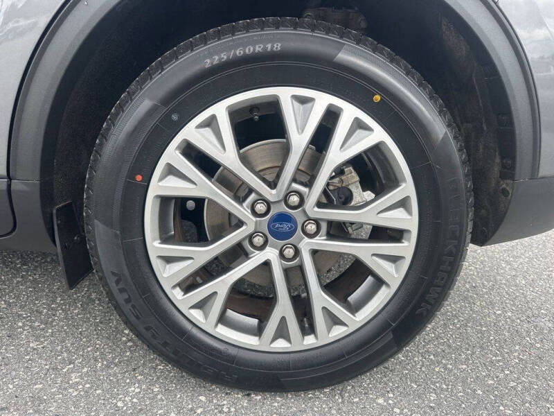 2022 Ford Escape SEL