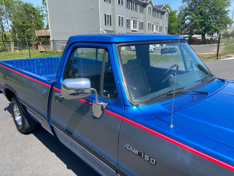1992 Dodge RAM 150 LE