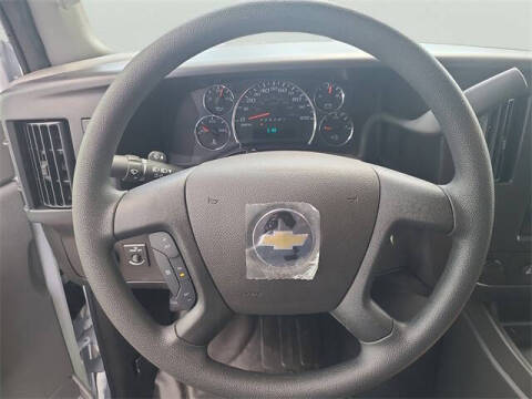 2025 Chevrolet Express 2500