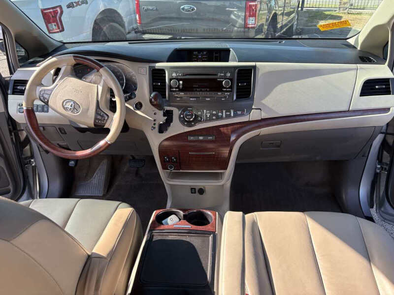 2014 Toyota Sienna