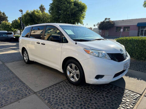 2014 Toyota Sienna L 7-Passenger