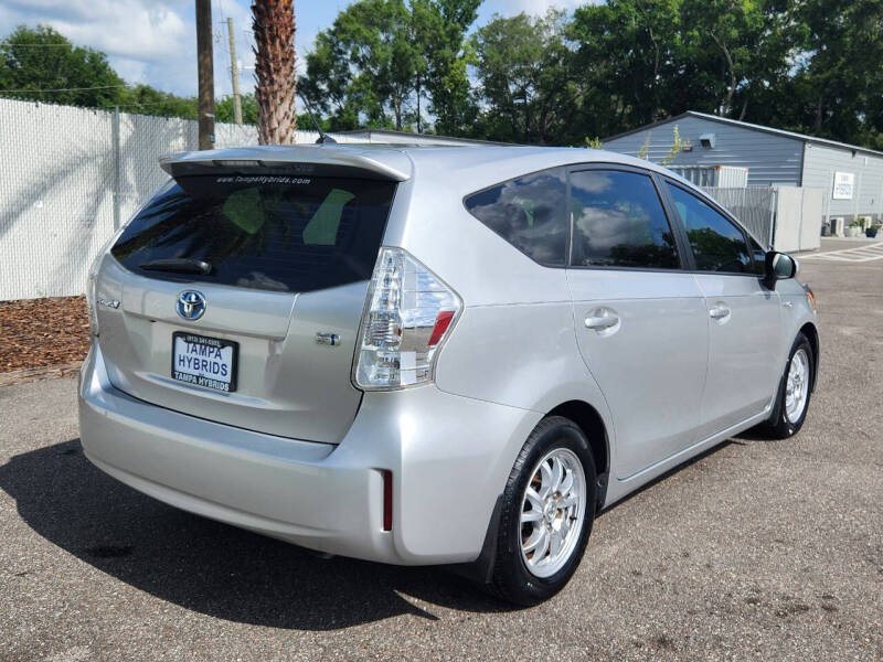 2014 Toyota Prius v Two