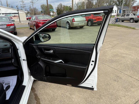 2017 Toyota Camry LE