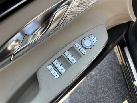 2024 Genesis GV70 2.5T Standard