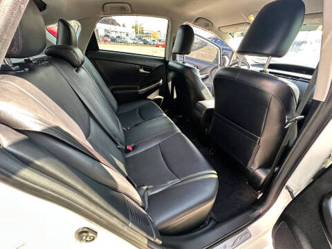 2013 Toyota Prius Three