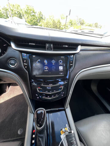 2013 Cadillac XTS Luxury Collection