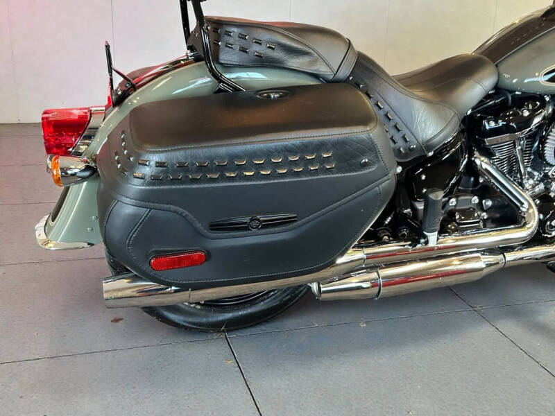 2021 Harley-Davidson FLHCS Heritage Classic 114