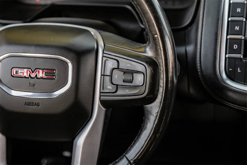 2022 GMC Yukon XL SLT