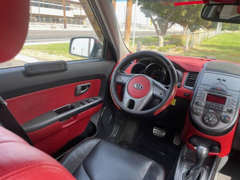 2011 Kia Soul +