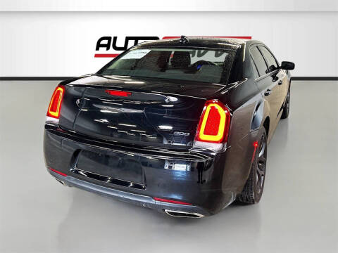 2023 Chrysler 300 Touring
