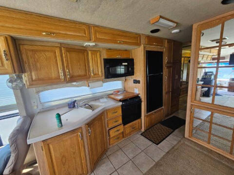 2002 Freightliner XC Chassis