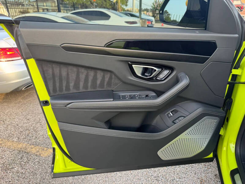 2022 Lamborghini Urus