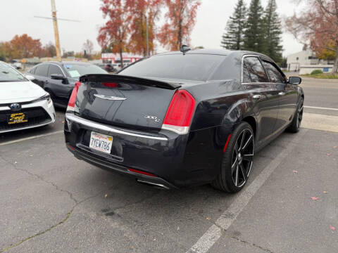 2016 Chrysler 300 C
