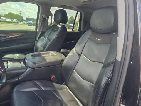 2017 Cadillac Escalade Luxury