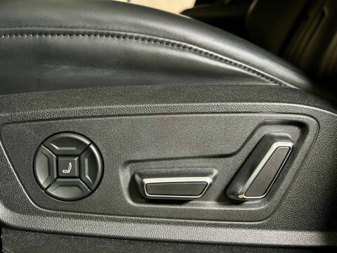 2019 Audi e-tron quattro Prestige