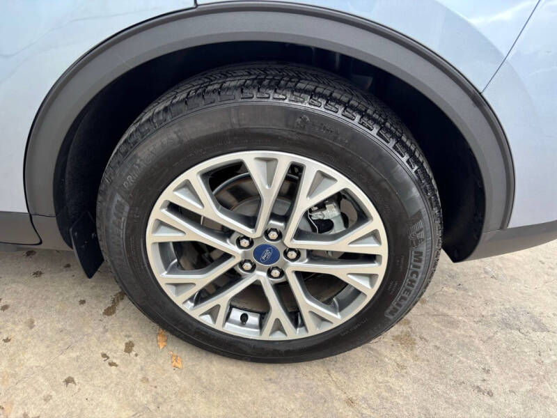 2022 Ford Escape SEL