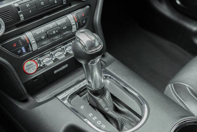 2016 Ford Mustang 16