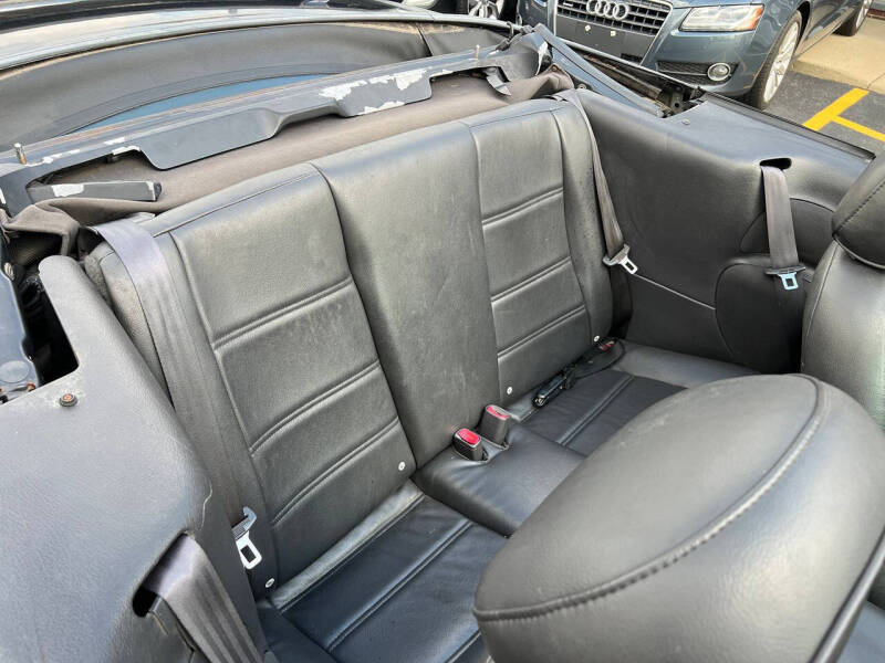 2004 Ford Mustang Deluxe