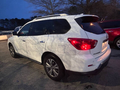 2019 Nissan Pathfinder SV