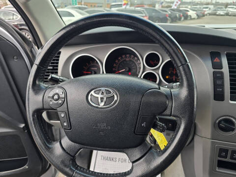 2011 Toyota Sequoia SR5