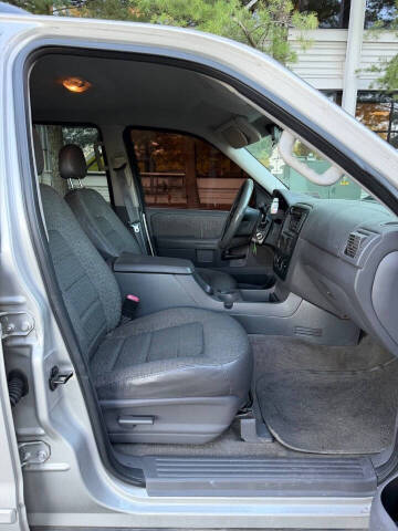 2002 Ford Explorer XLS