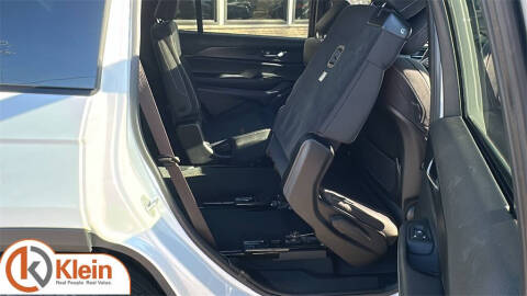 2024 Jeep Grand Cherokee L Laredo